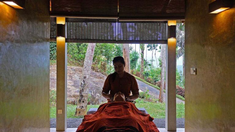 Spa treatment at Aarogya Luxury Spa in Aarunya Nature Resort