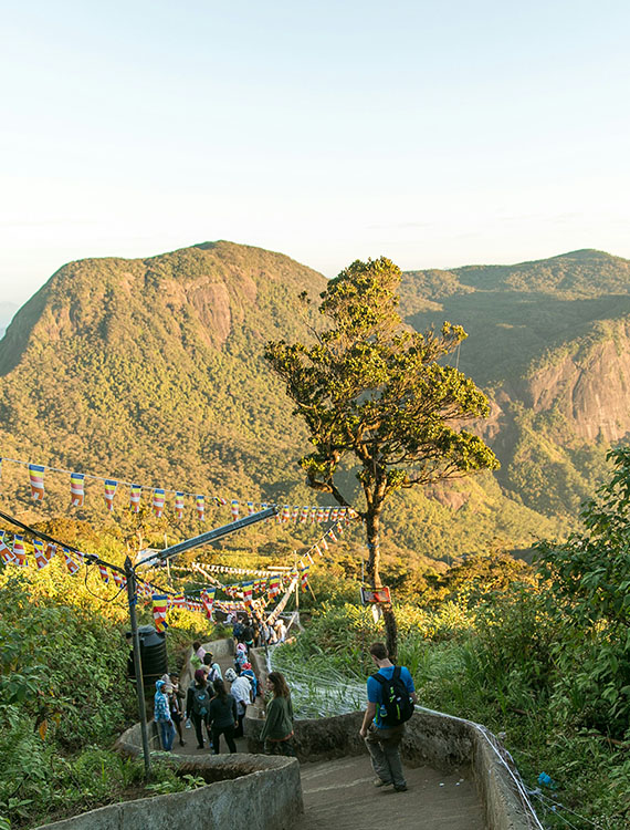 Scenic journey down the trail from Adam’s Peak