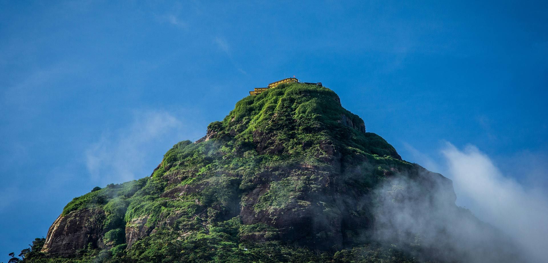 Scenic view of Adams Peak