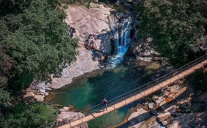 Sky view of Bambarakiri Ella waterfall in Matale 