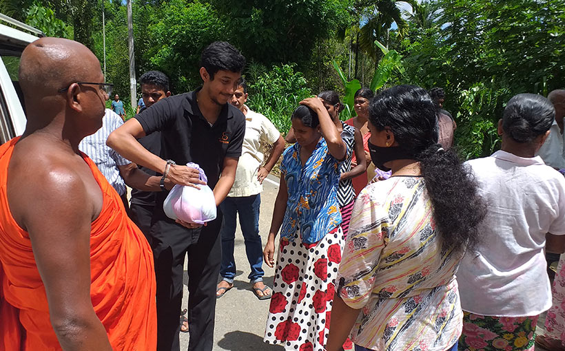 Food drive by Aarunya Nature Resort staff